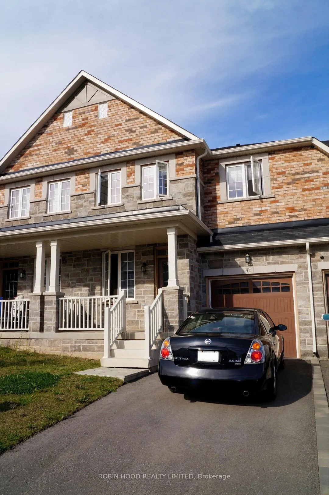 Photo 1 of 92 Bousfield Rise, Hamilton, Waterdown — HOMEH