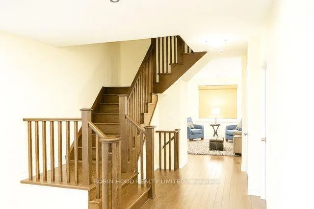 Photo 4 of 92 Bousfield Rise, Hamilton, Waterdown — HOMEH