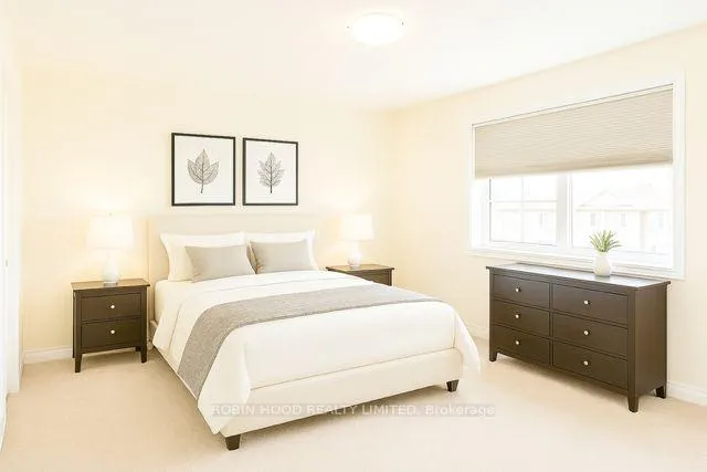 Photo 6 of 92 Bousfield Rise, Hamilton, Waterdown — HOMEH