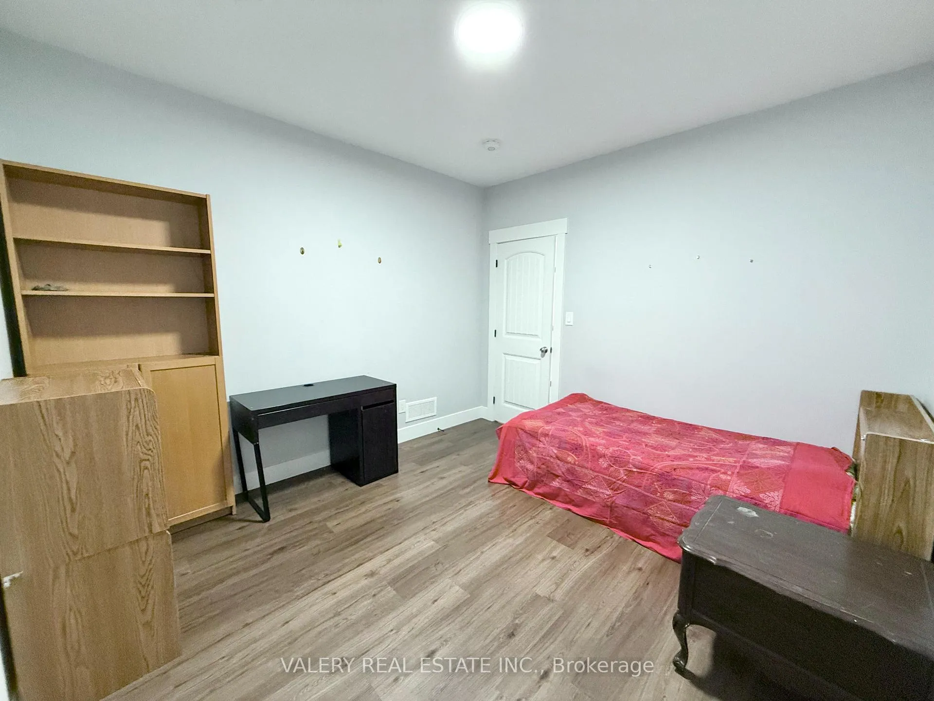 Photo 5 of Unit Lower, 1872 Longfellow Avenue, Windsor — HOMEH