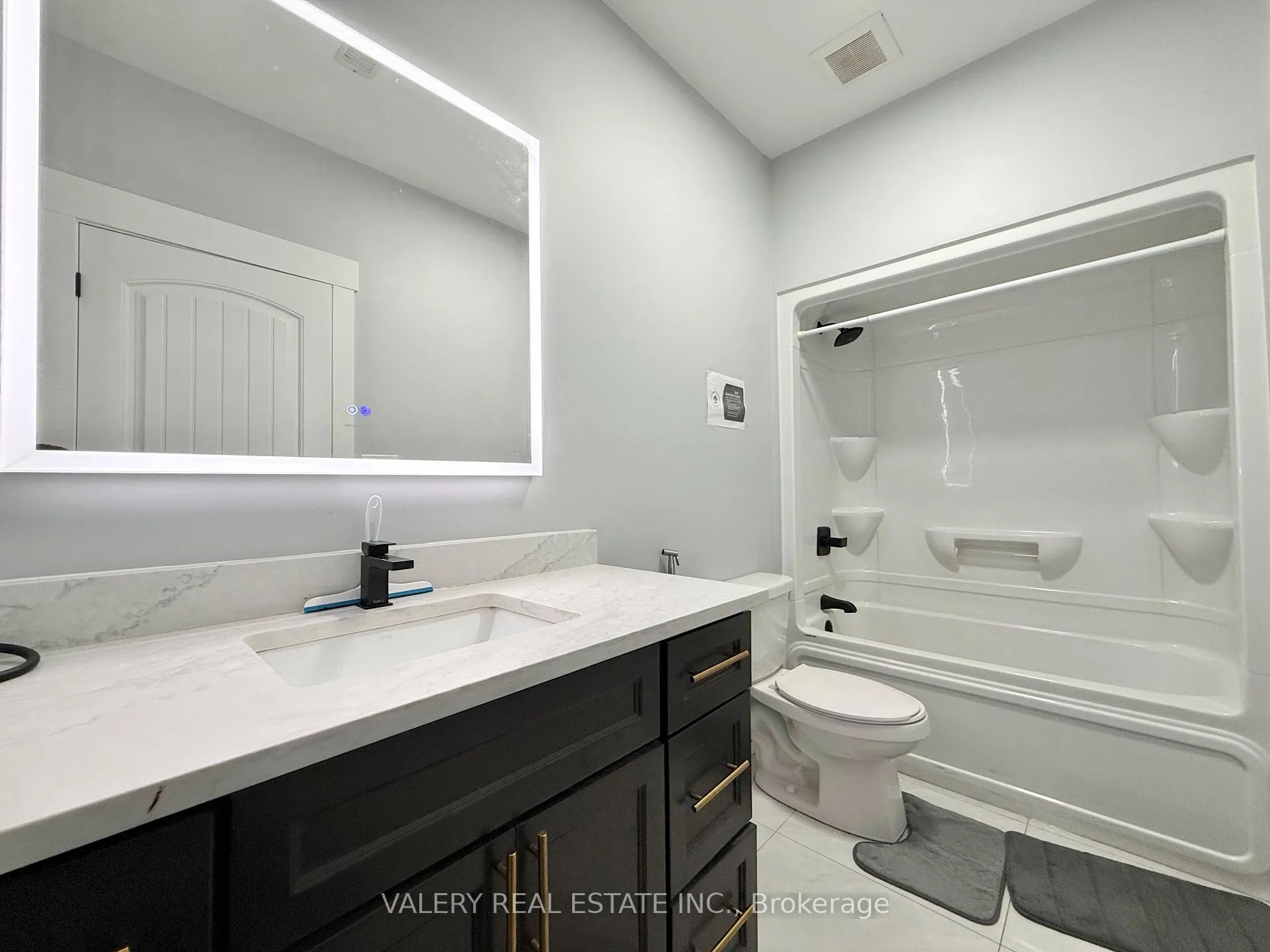 Photo 6 of Unit Lower, 1872 Longfellow Avenue, Windsor — HOMEH