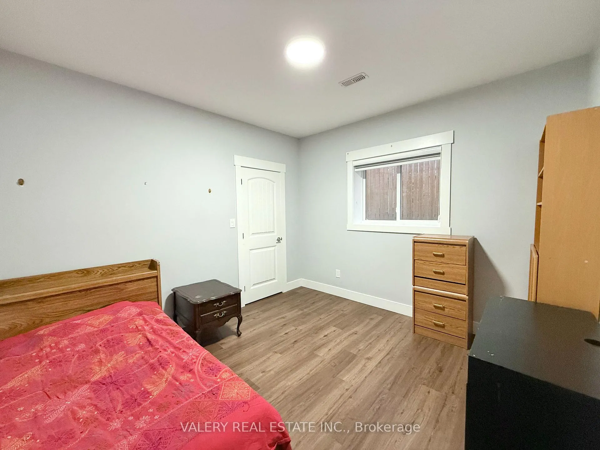 Photo 14 of Unit Lower, 1872 Longfellow Avenue, Windsor — HOMEH