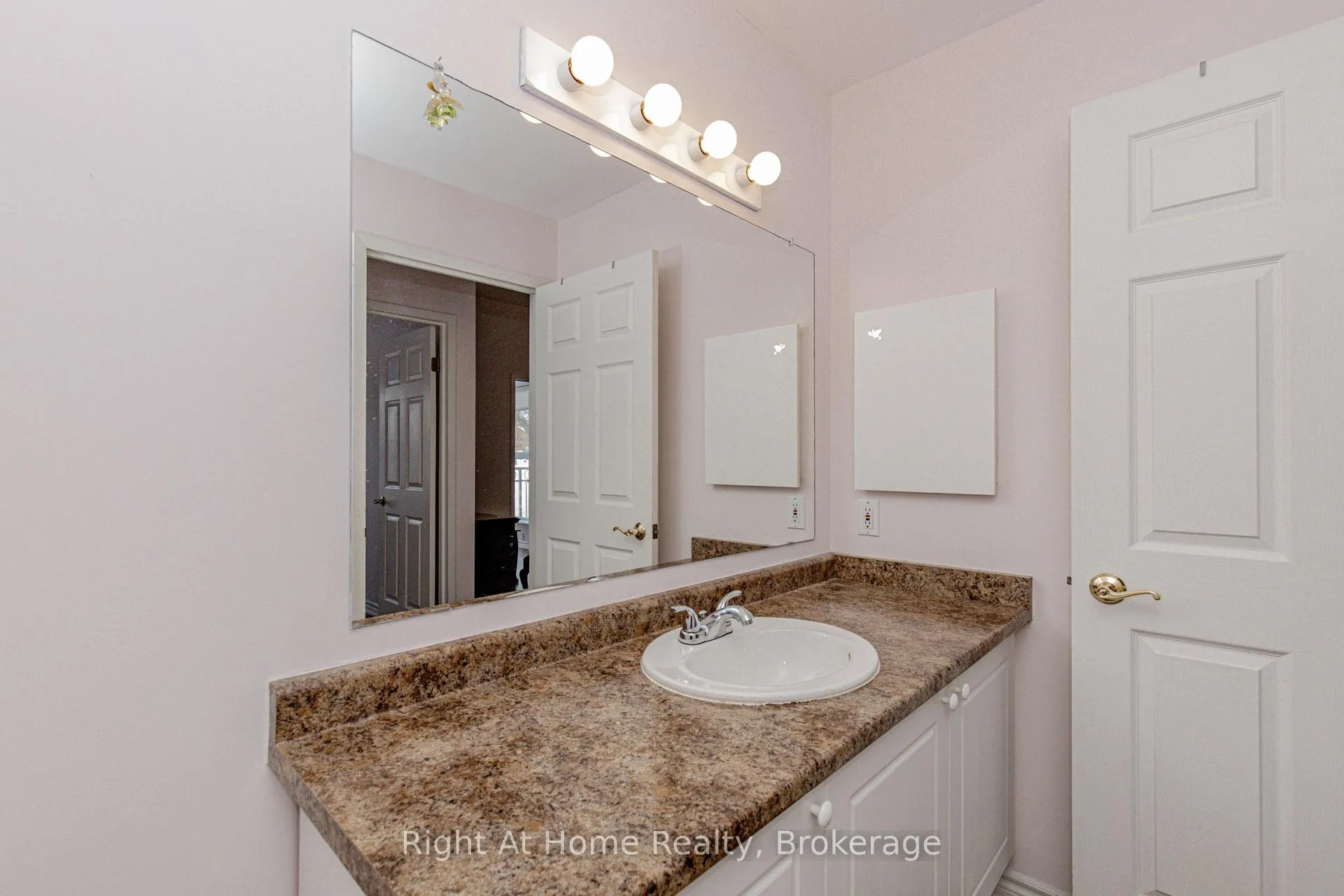 Photo 29 of Unit 106, 137 Martin Street, Milton, Old Milton — HOMEH