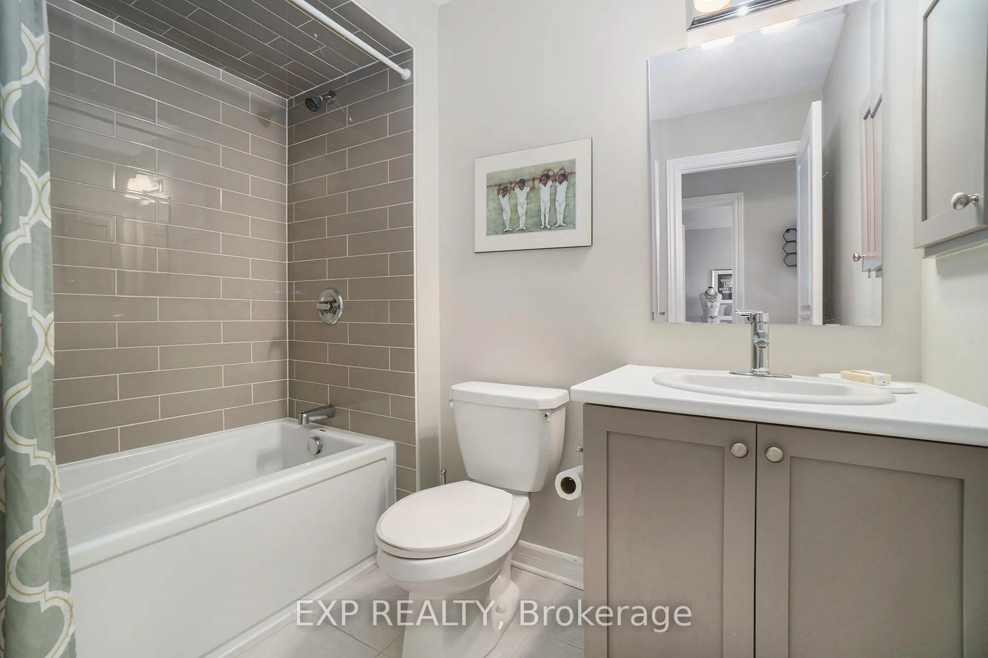 Photo 20 of 83 Stockholm Private, Ottawa, Riverside South/Gloucester Glen — HOMEH