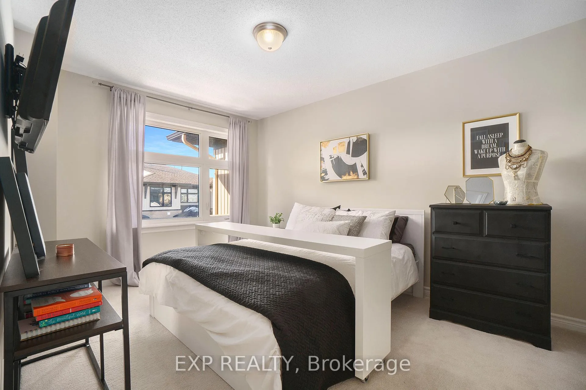Photo 21 of 83 Stockholm Private, Ottawa, Riverside South/Gloucester Glen — HOMEH