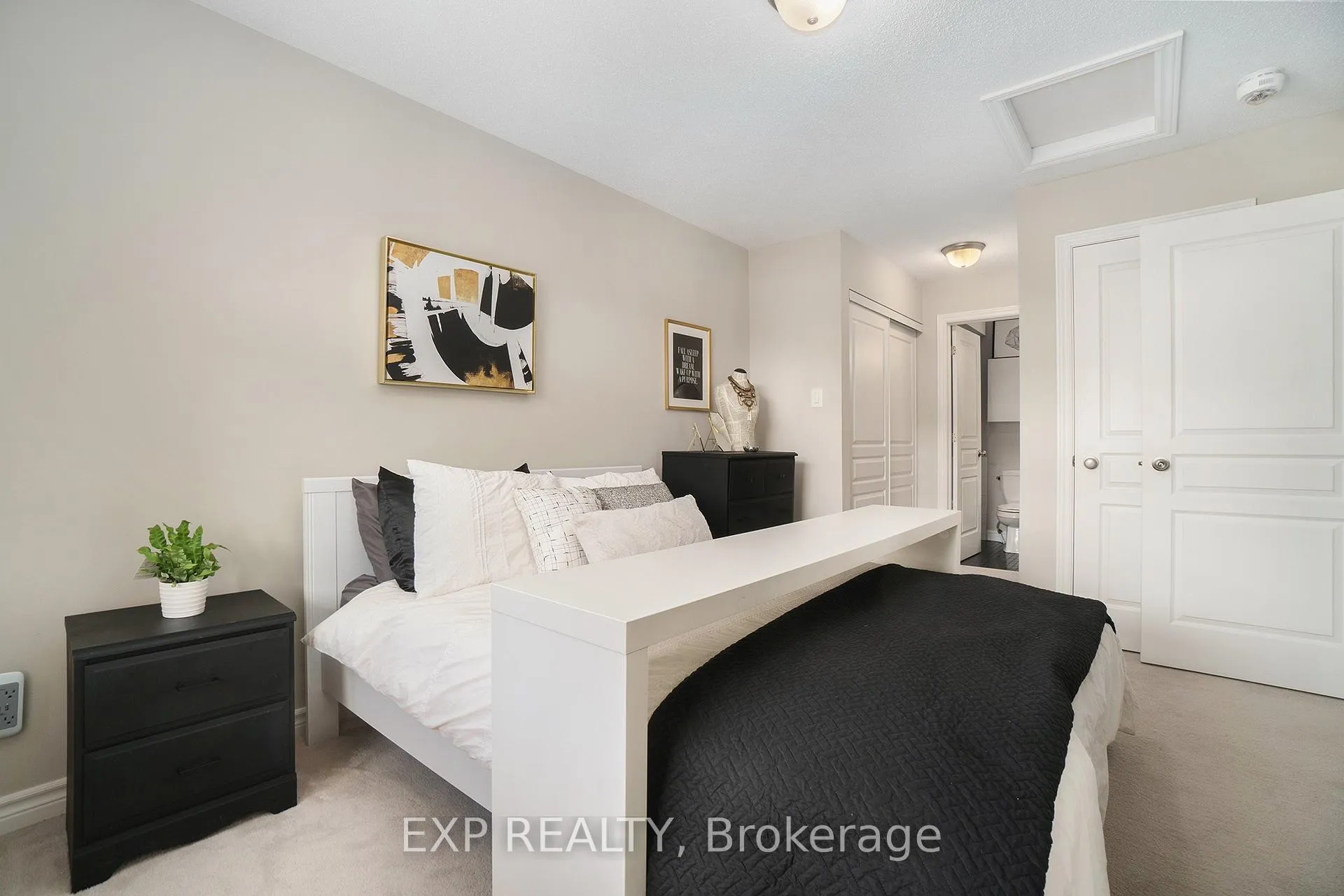 Photo 22 of 83 Stockholm Private, Ottawa, Riverside South/Gloucester Glen — HOMEH
