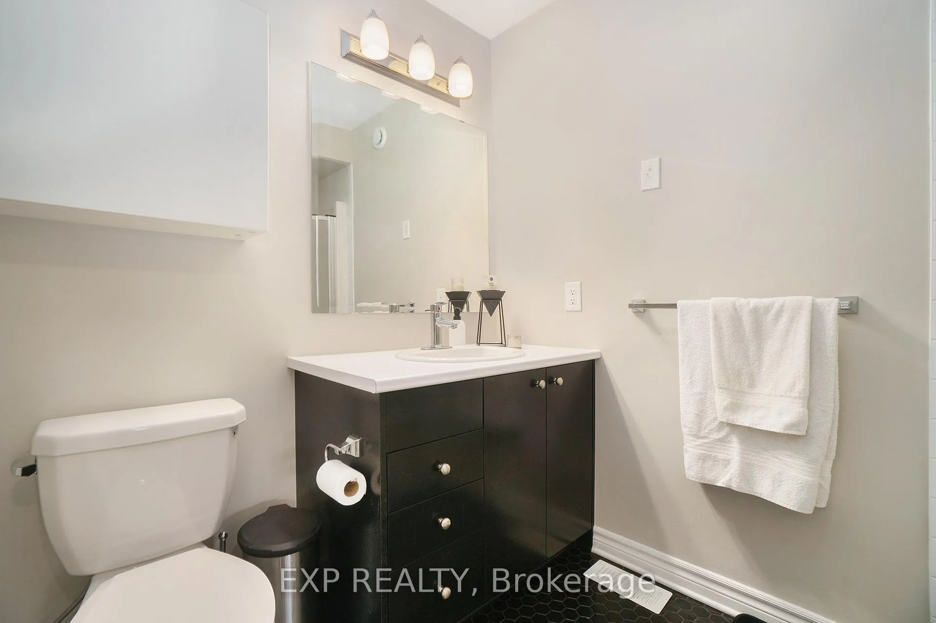 Photo 24 of 83 Stockholm Private, Ottawa, Riverside South/Gloucester Glen — HOMEH