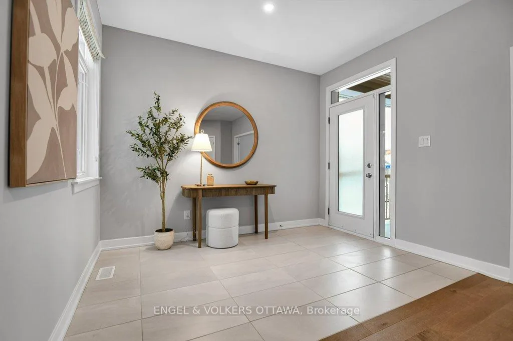 Photo 2 of 134 Winterhaven Drive, Ottawa, Mer Bleue/Bradley Estates/Anderson Park — HOMEH