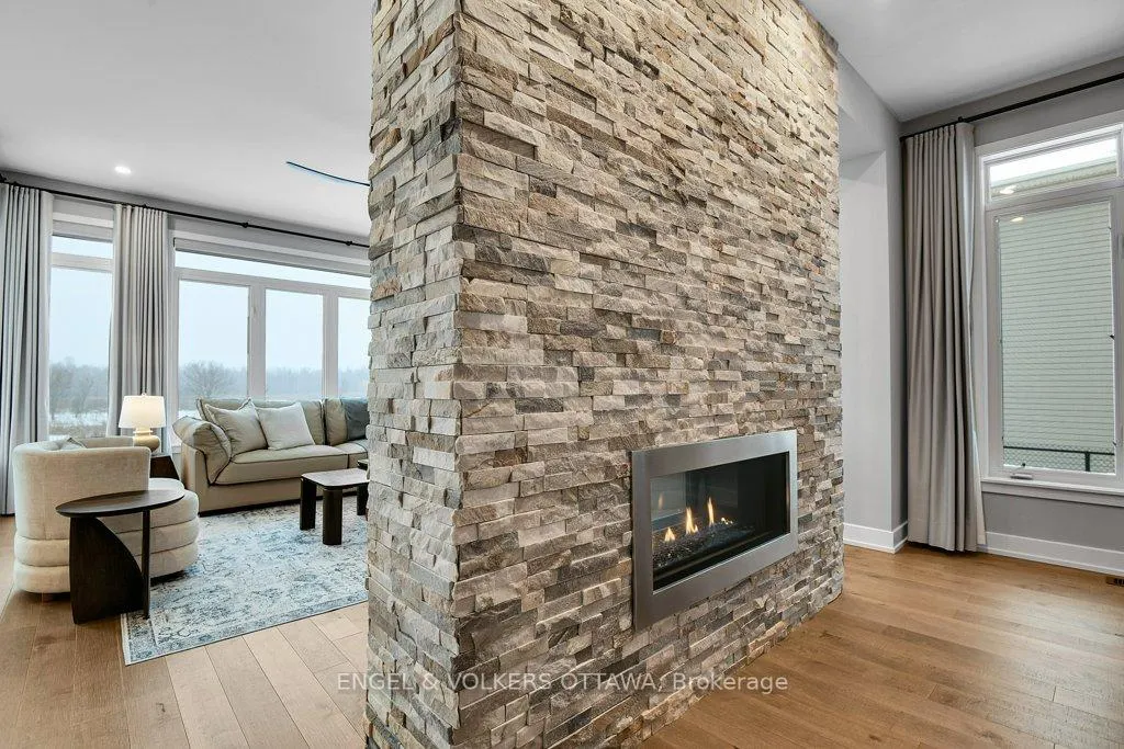 Photo 9 of 134 Winterhaven Drive, Ottawa, Mer Bleue/Bradley Estates/Anderson Park — HOMEH