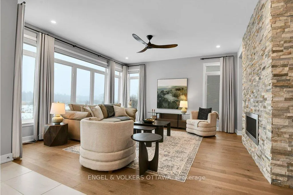 Photo 10 of 134 Winterhaven Drive, Ottawa, Mer Bleue/Bradley Estates/Anderson Park — HOMEH