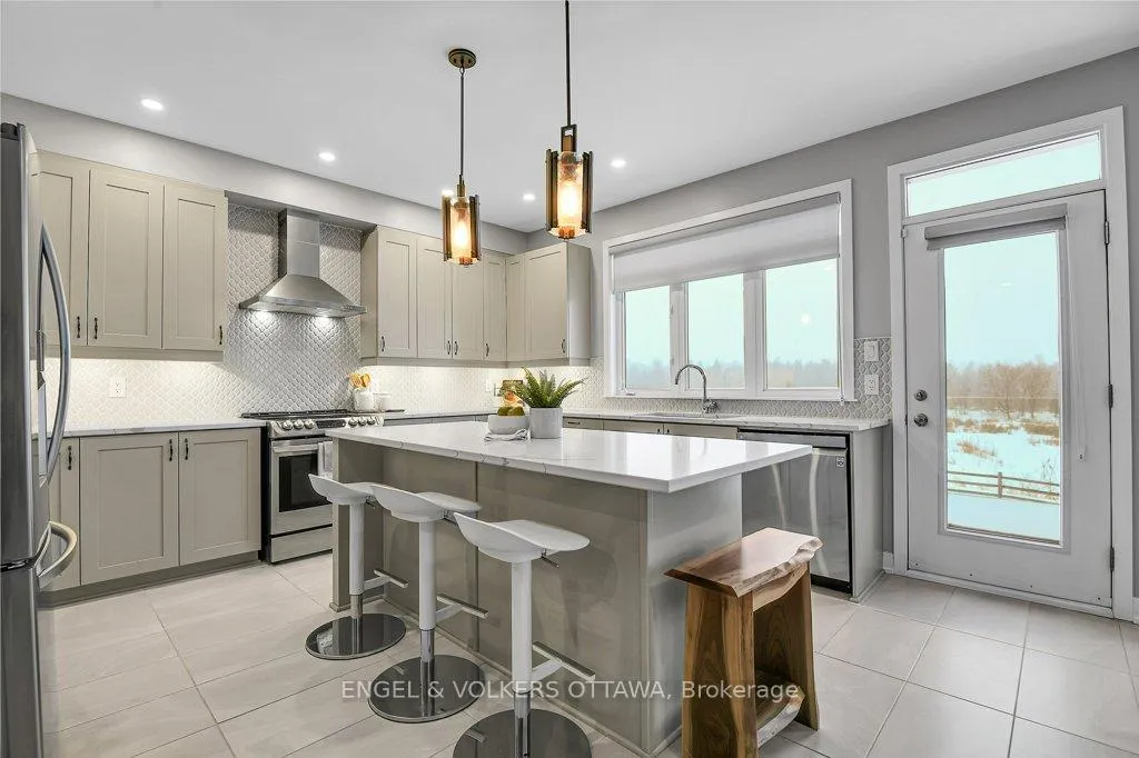 Photo 14 of 134 Winterhaven Drive, Ottawa, Mer Bleue/Bradley Estates/Anderson Park — HOMEH