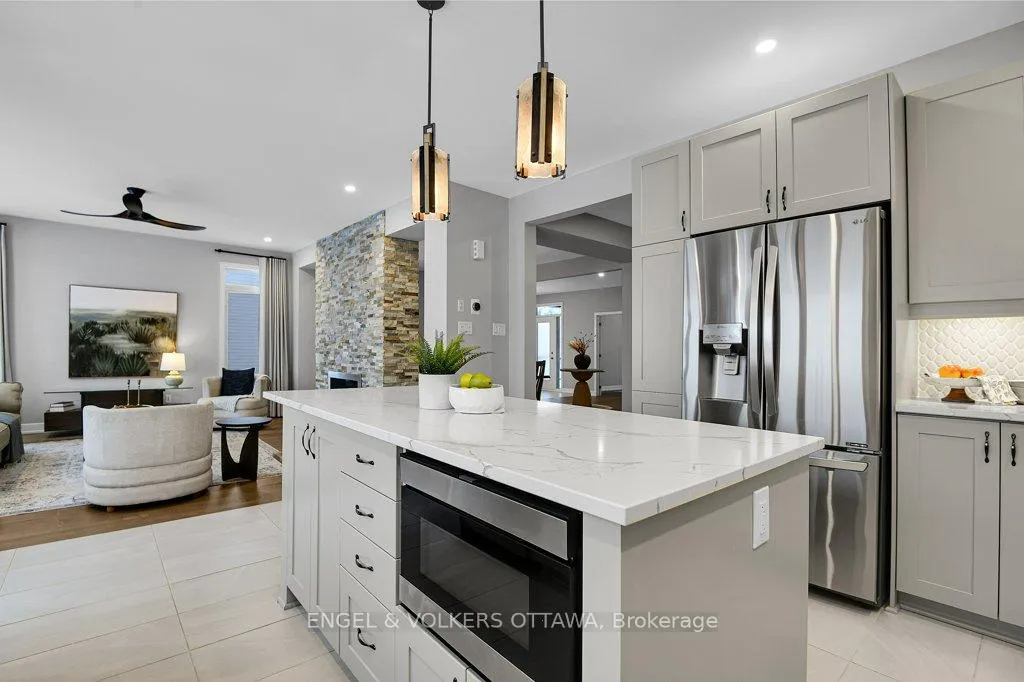 Photo 17 of 134 Winterhaven Drive, Ottawa, Mer Bleue/Bradley Estates/Anderson Park — HOMEH