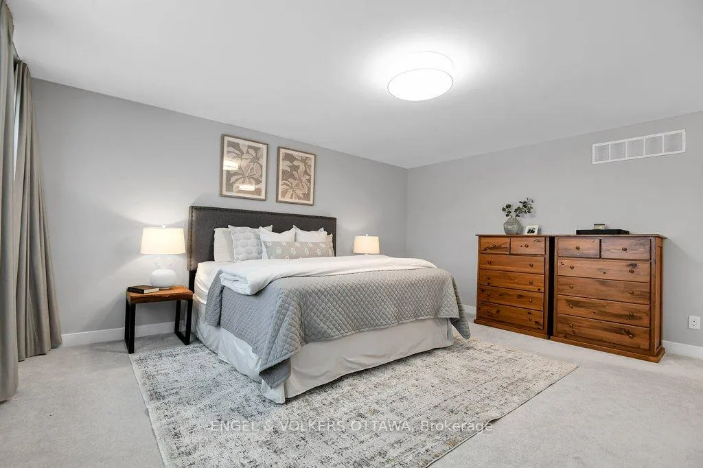 Photo 22 of 134 Winterhaven Drive, Ottawa, Mer Bleue/Bradley Estates/Anderson Park — HOMEH