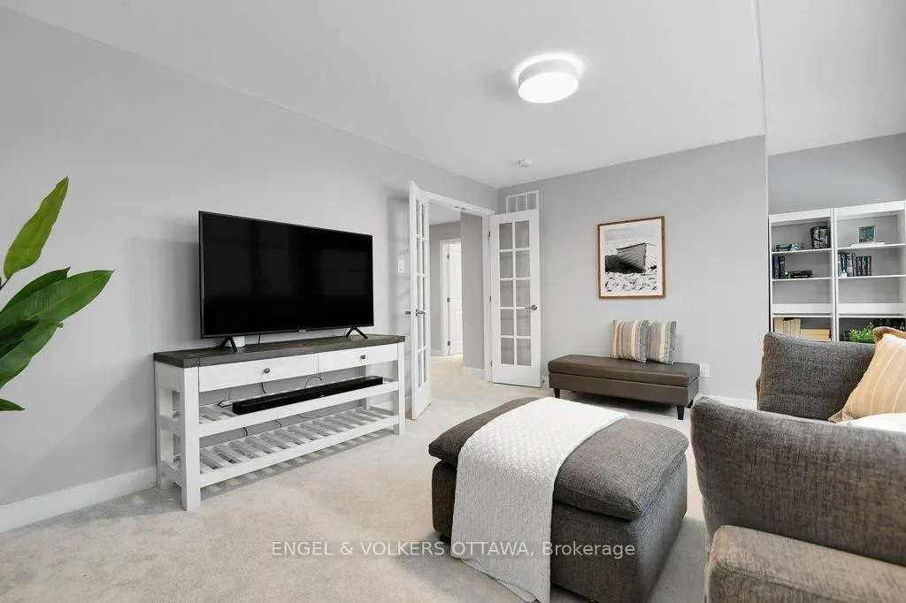 Photo 32 of 134 Winterhaven Drive, Ottawa, Mer Bleue/Bradley Estates/Anderson Park — HOMEH