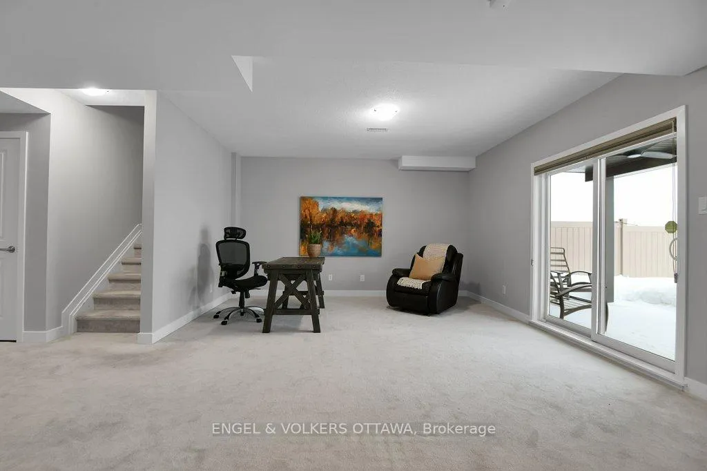 Photo 36 of 134 Winterhaven Drive, Ottawa, Mer Bleue/Bradley Estates/Anderson Park — HOMEH