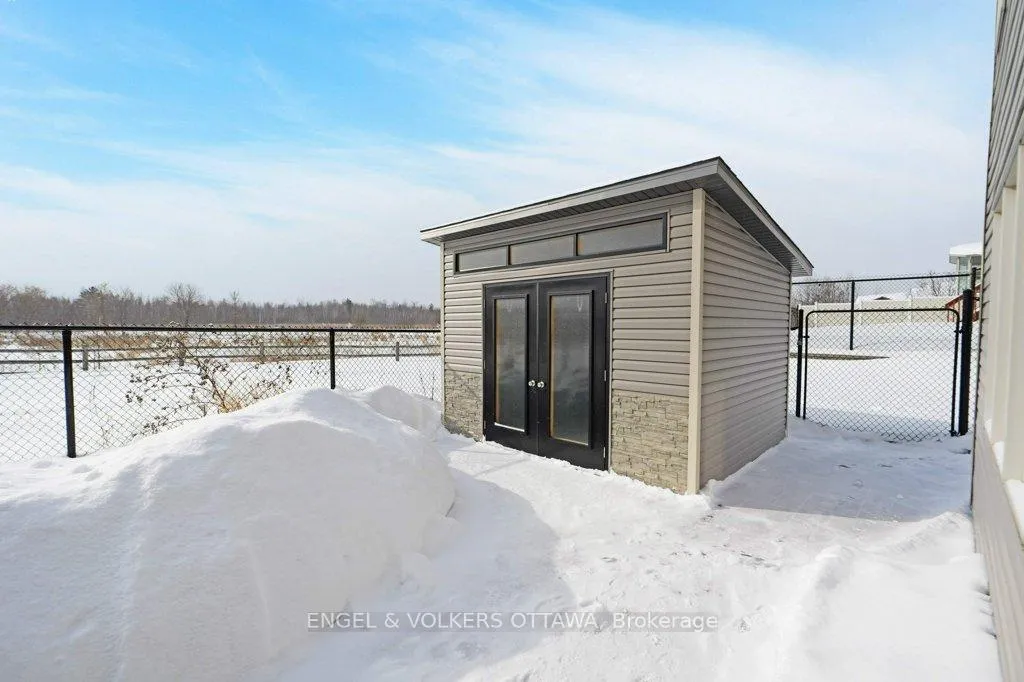 Photo 38 of 134 Winterhaven Drive, Ottawa, Mer Bleue/Bradley Estates/Anderson Park — HOMEH