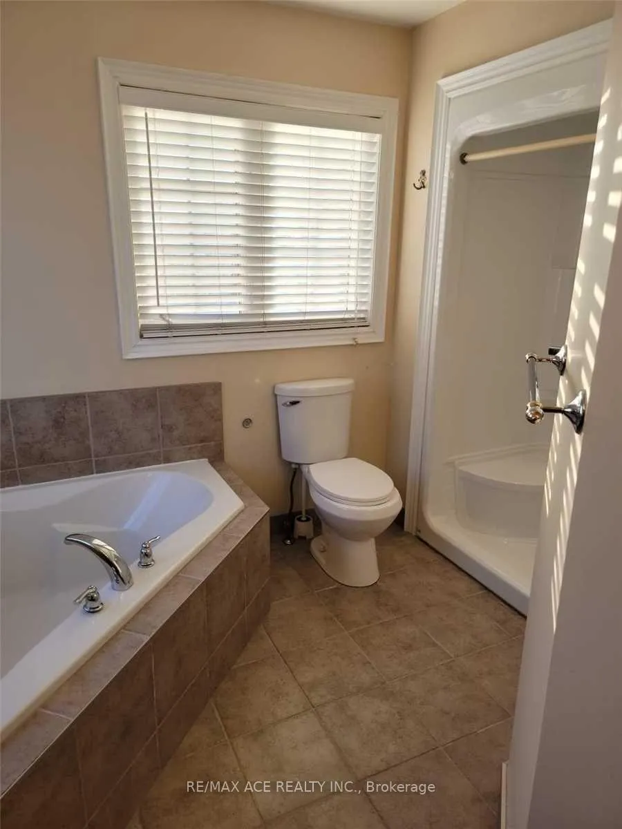 Photo 13 of 47 Silver Maple Road, Thorold, Confederation Heights — HOMEH