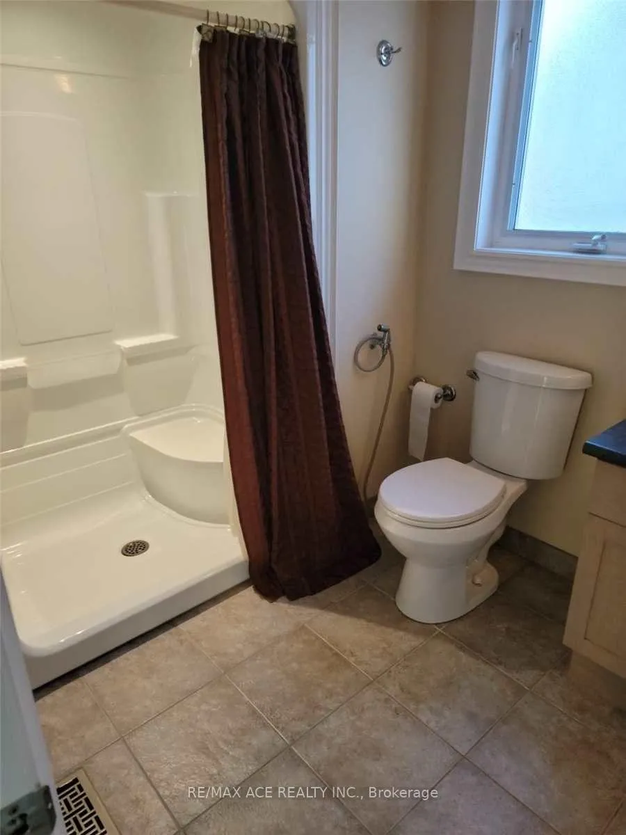 Photo 17 of 47 Silver Maple Road, Thorold, Confederation Heights — HOMEH
