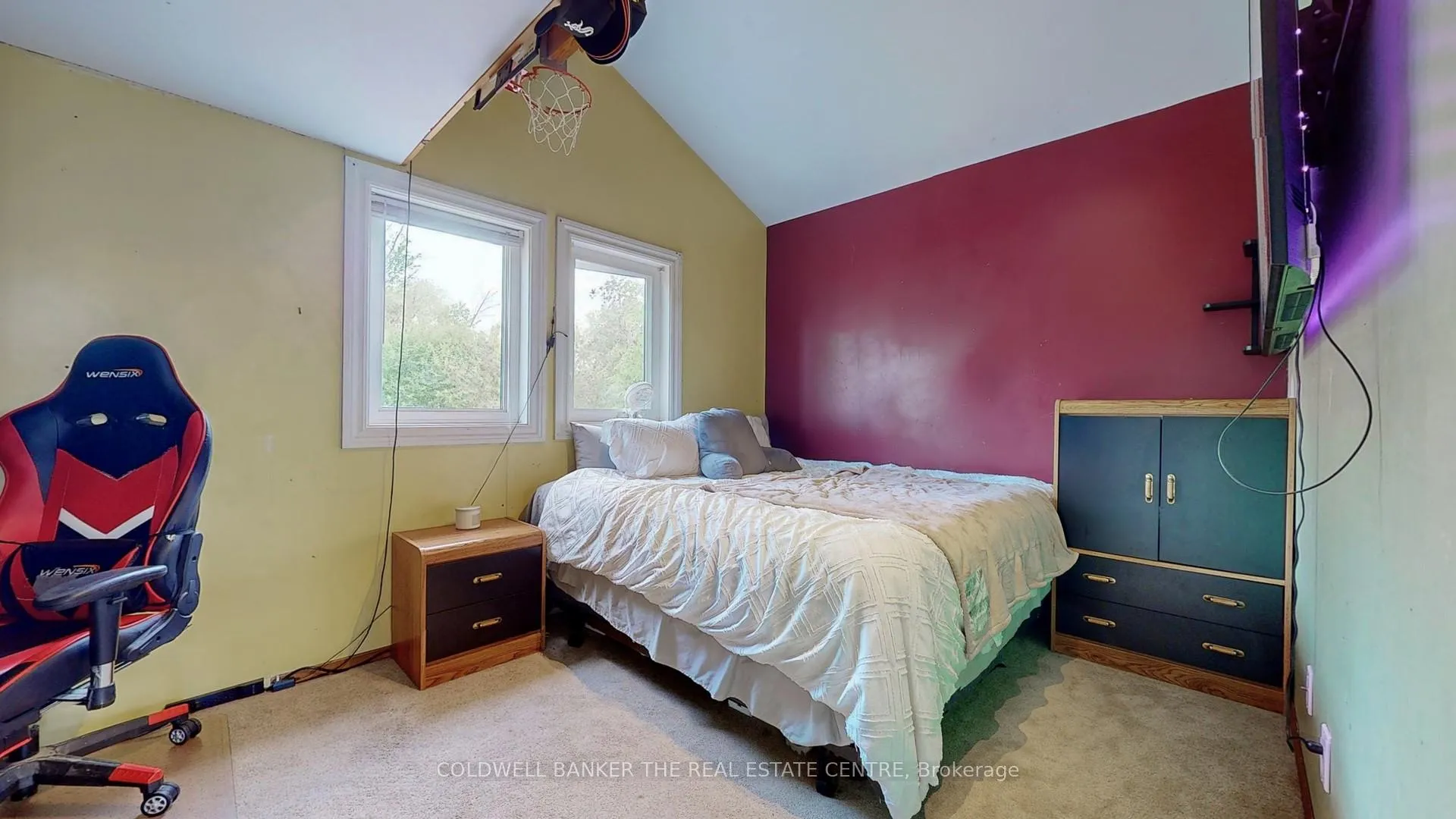 Photo 9 of 33 Lake Drive E, Georgina, Historic Lakeshore Communities — HOMEH