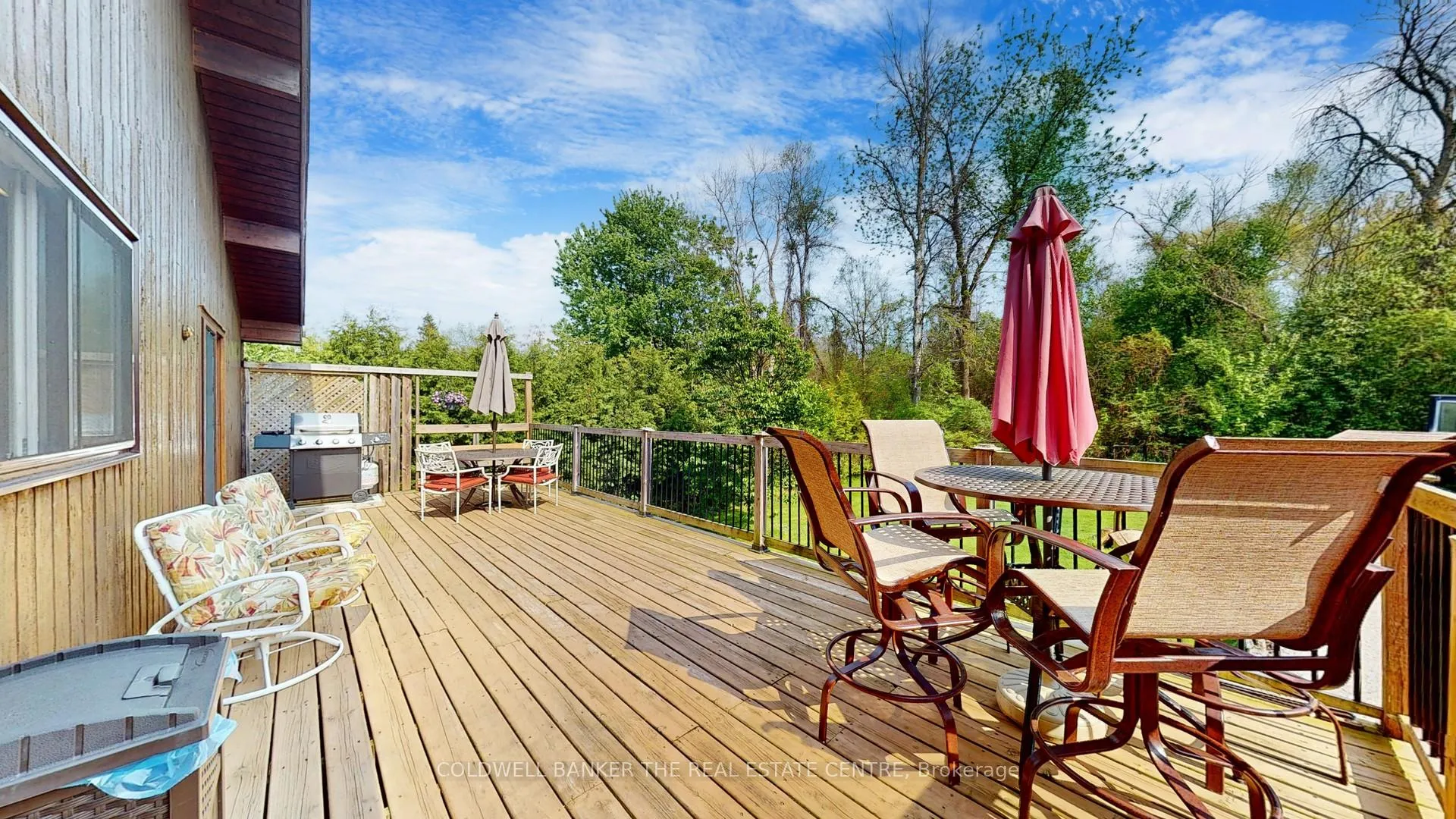 Photo 14 of 33 Lake Drive E, Georgina, Historic Lakeshore Communities — HOMEH