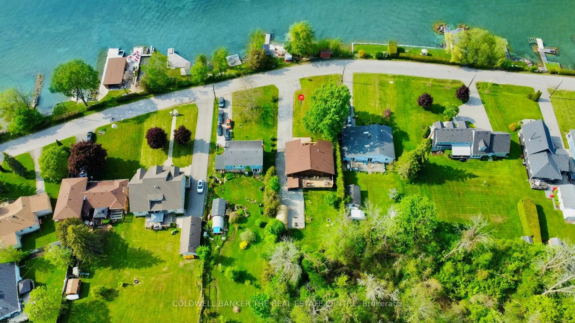 Photo 22 of 33 Lake Drive E, Georgina, Historic Lakeshore Communities — HOMEH