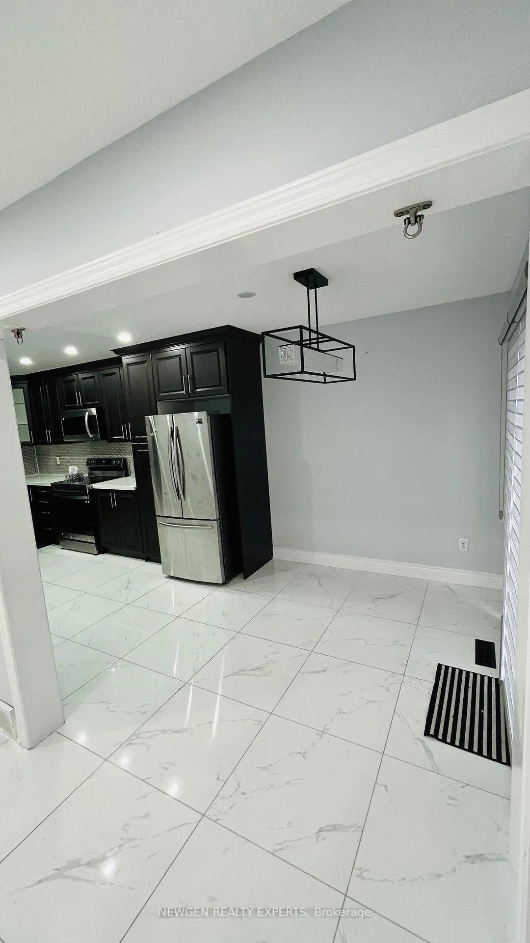 Photo 6 of 803 Deveron Crescent W, London, South J — HOMEH