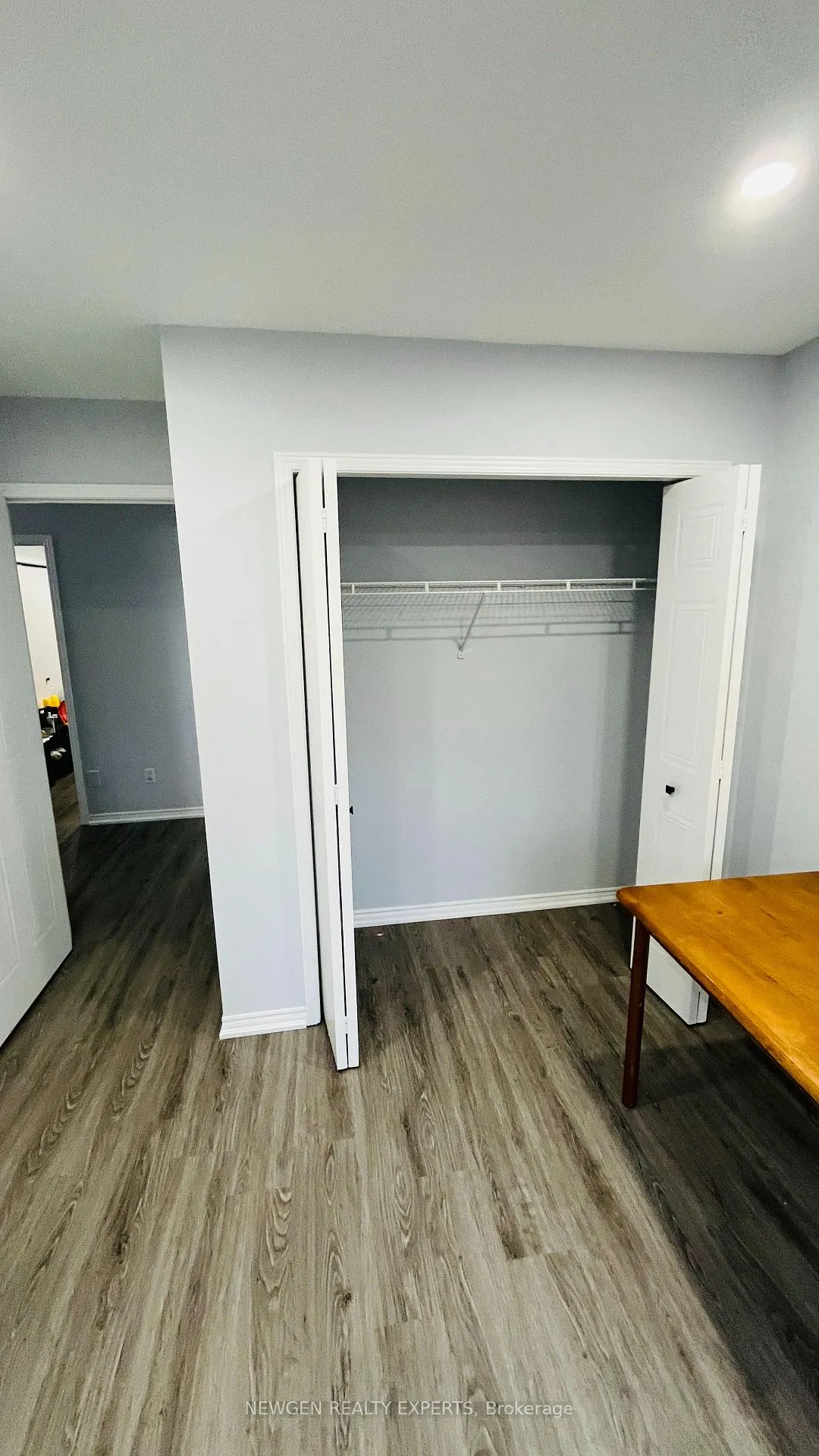 Photo 17 of 803 Deveron Crescent W, London, South J — HOMEH