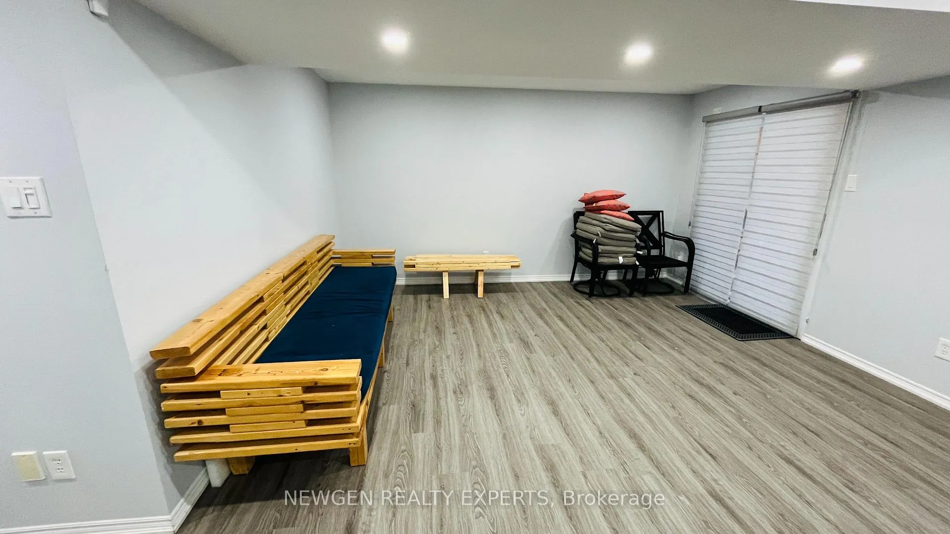 Photo 22 of 803 Deveron Crescent W, London, South J — HOMEH