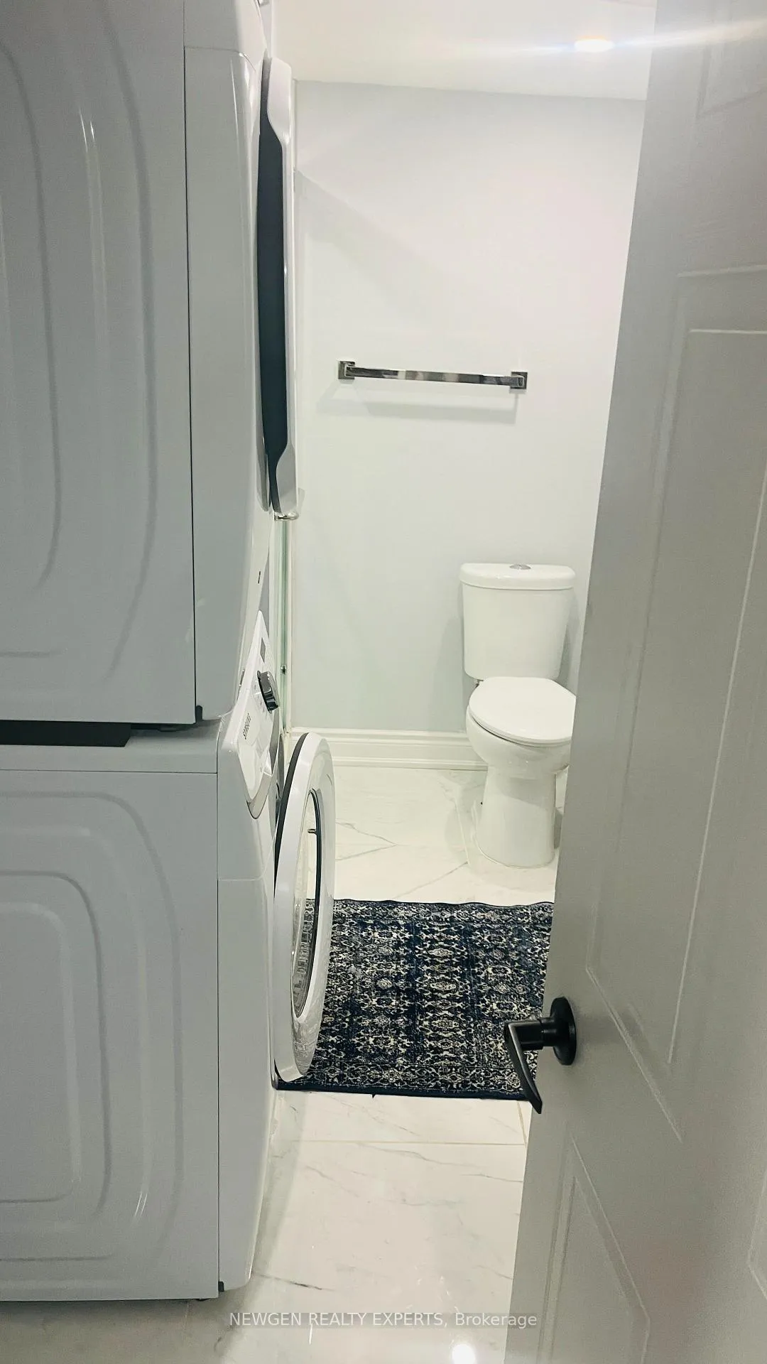 Photo 25 of 803 Deveron Crescent W, London, South J — HOMEH