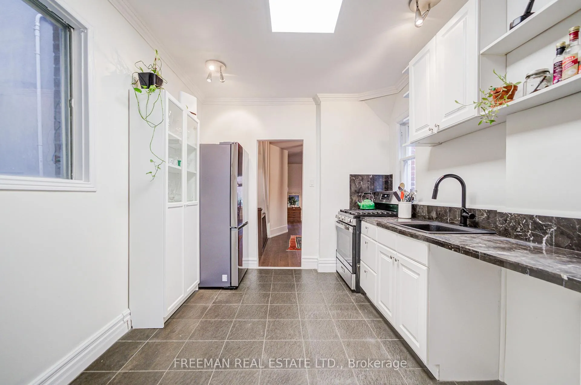Photo 11 of Unit Main/Lower, 757 Manning Avenue, Toronto, The Annex — HOMEH