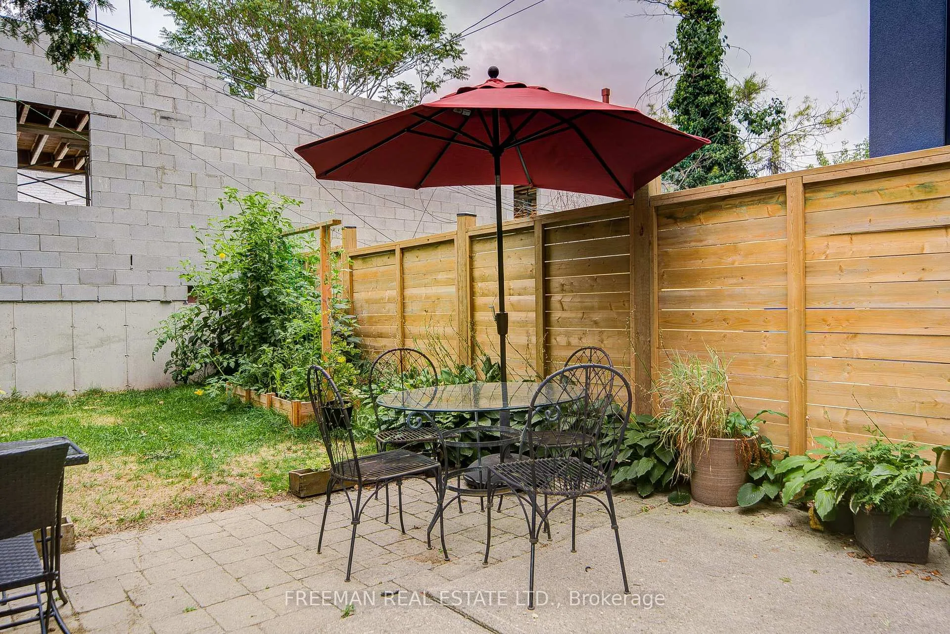 Photo 22 of Unit Main/Lower, 757 Manning Avenue, Toronto, The Annex — HOMEH