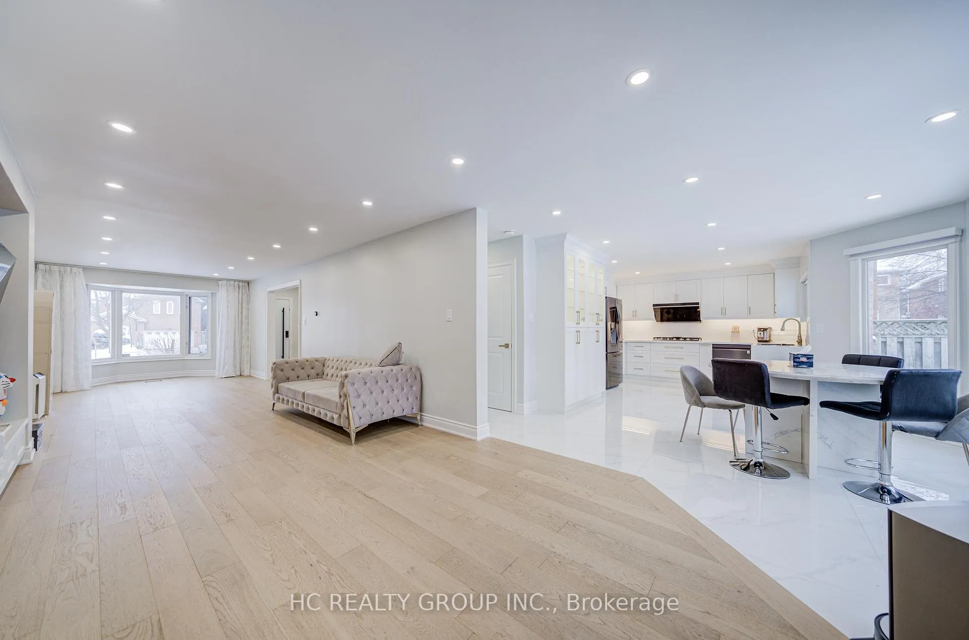 Photo 9 of 27 Corby Road, Markham, Unionville — HOMEH