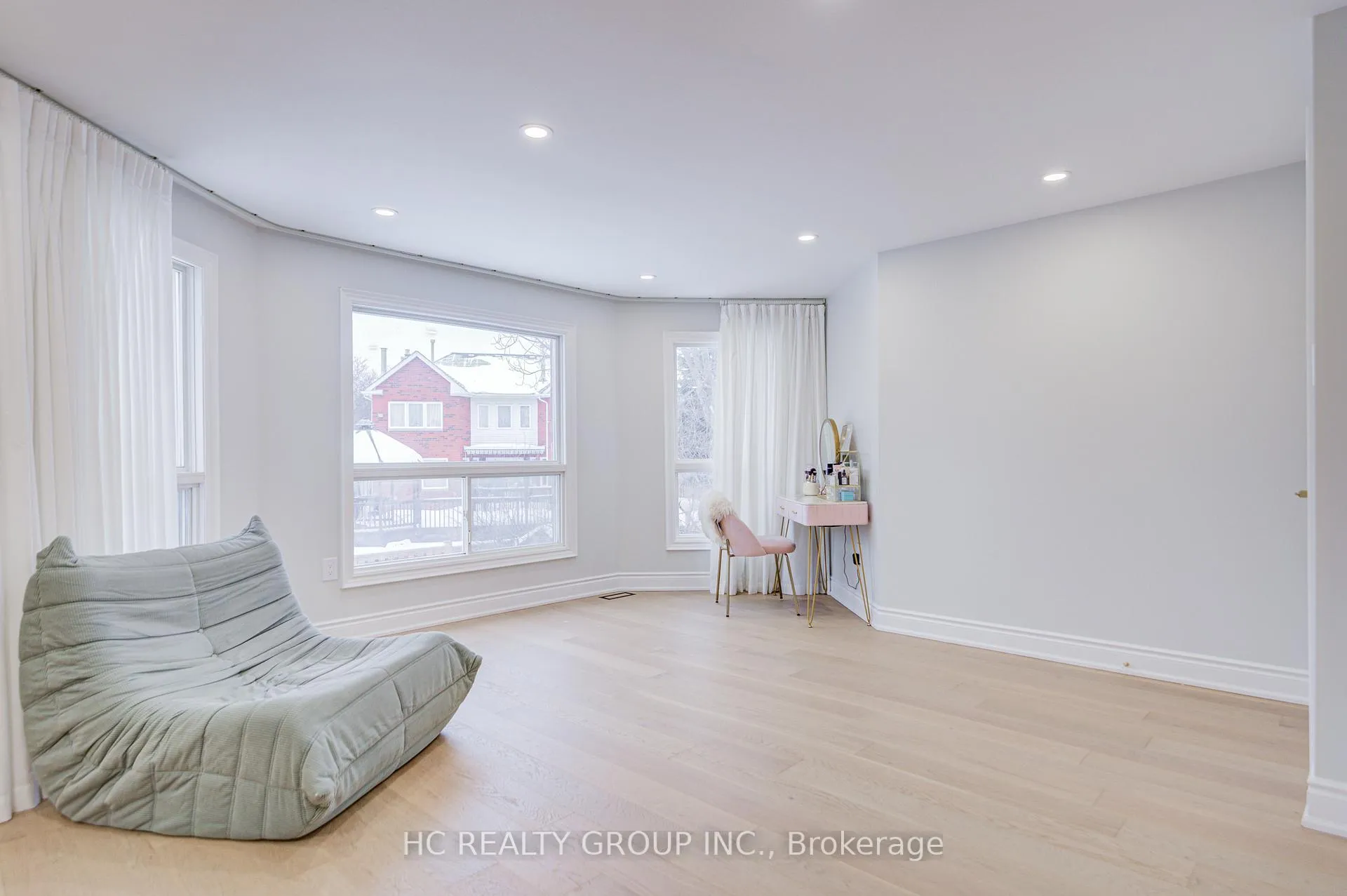Photo 16 of 27 Corby Road, Markham, Unionville — HOMEH