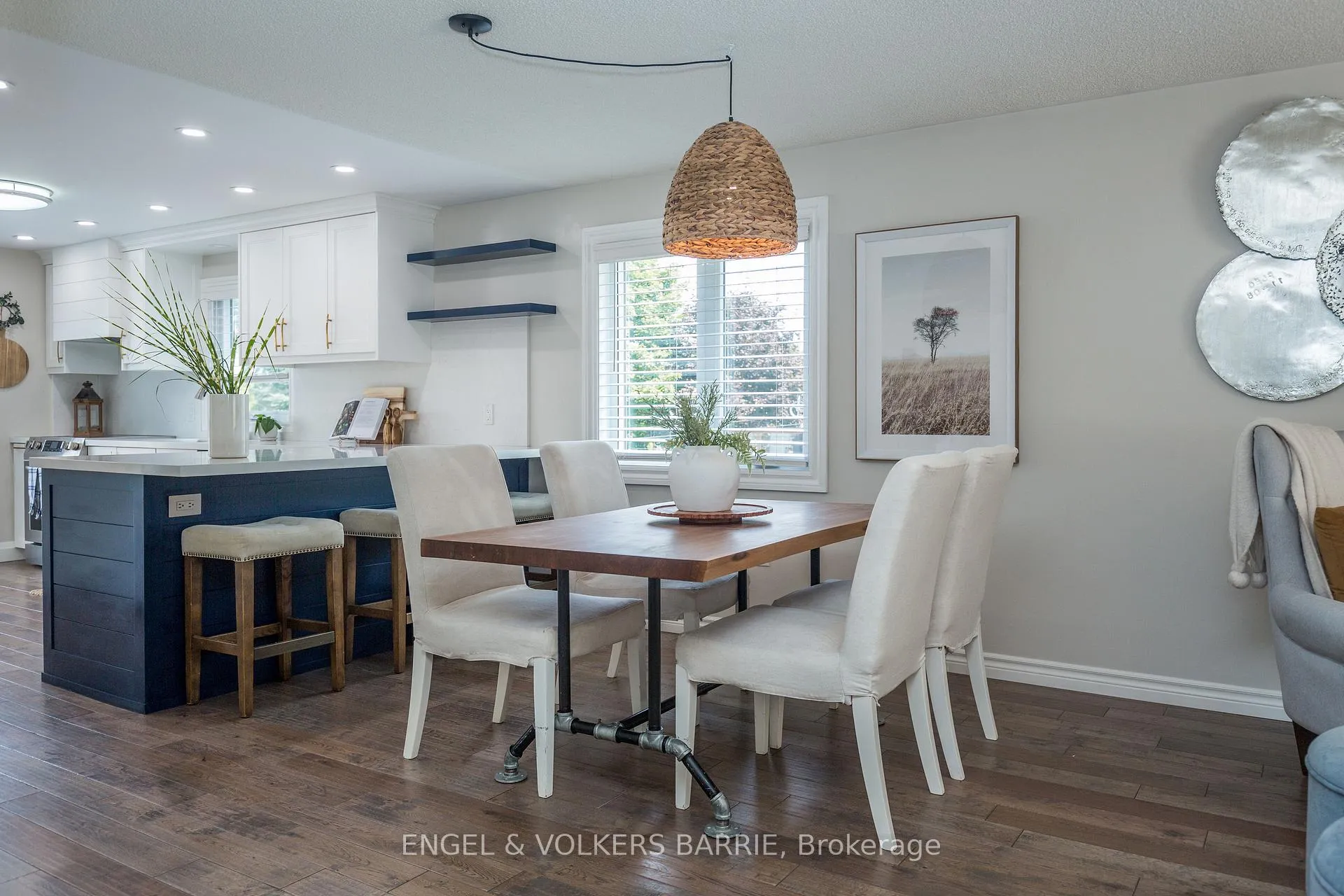 Photo 6 of 139 Columbia Road, Barrie, Holly — HOMEH