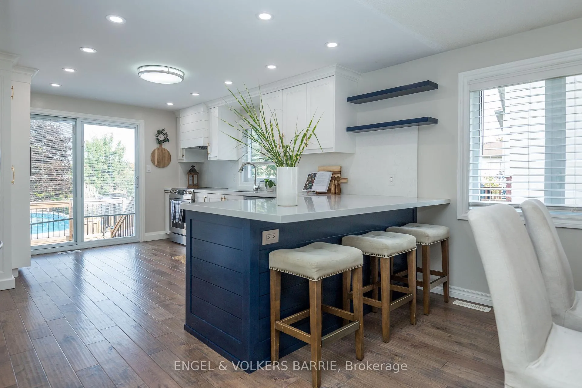 Photo 7 of 139 Columbia Road, Barrie, Holly — HOMEH