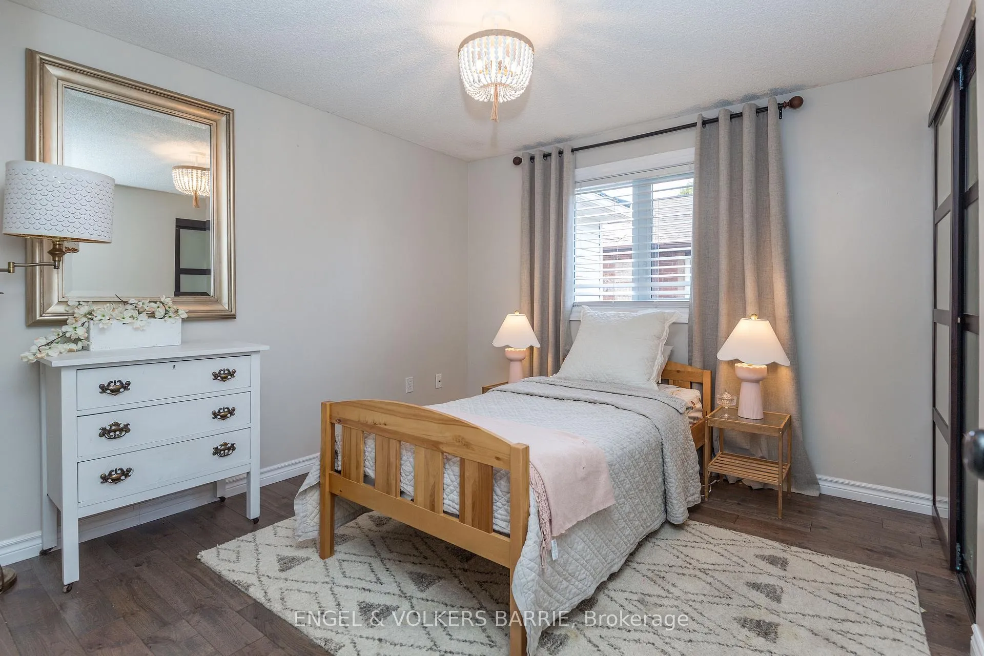 Photo 13 of 139 Columbia Road, Barrie, Holly — HOMEH