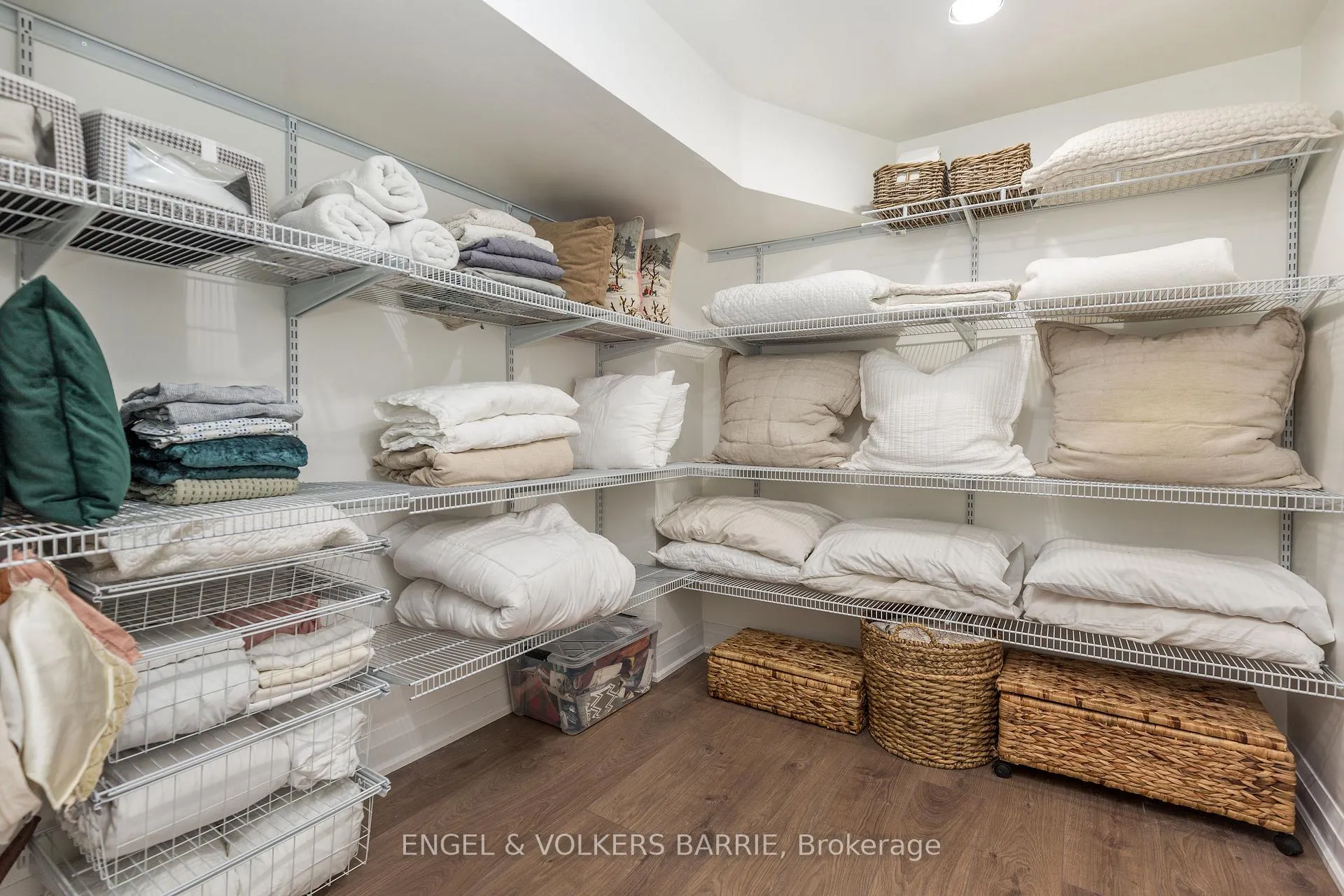 Photo 16 of 139 Columbia Road, Barrie, Holly — HOMEH