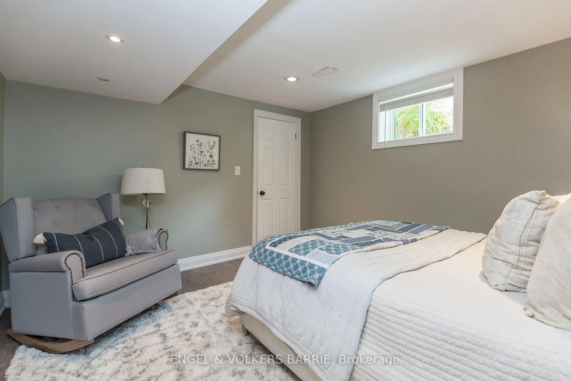 Photo 18 of 139 Columbia Road, Barrie, Holly — HOMEH