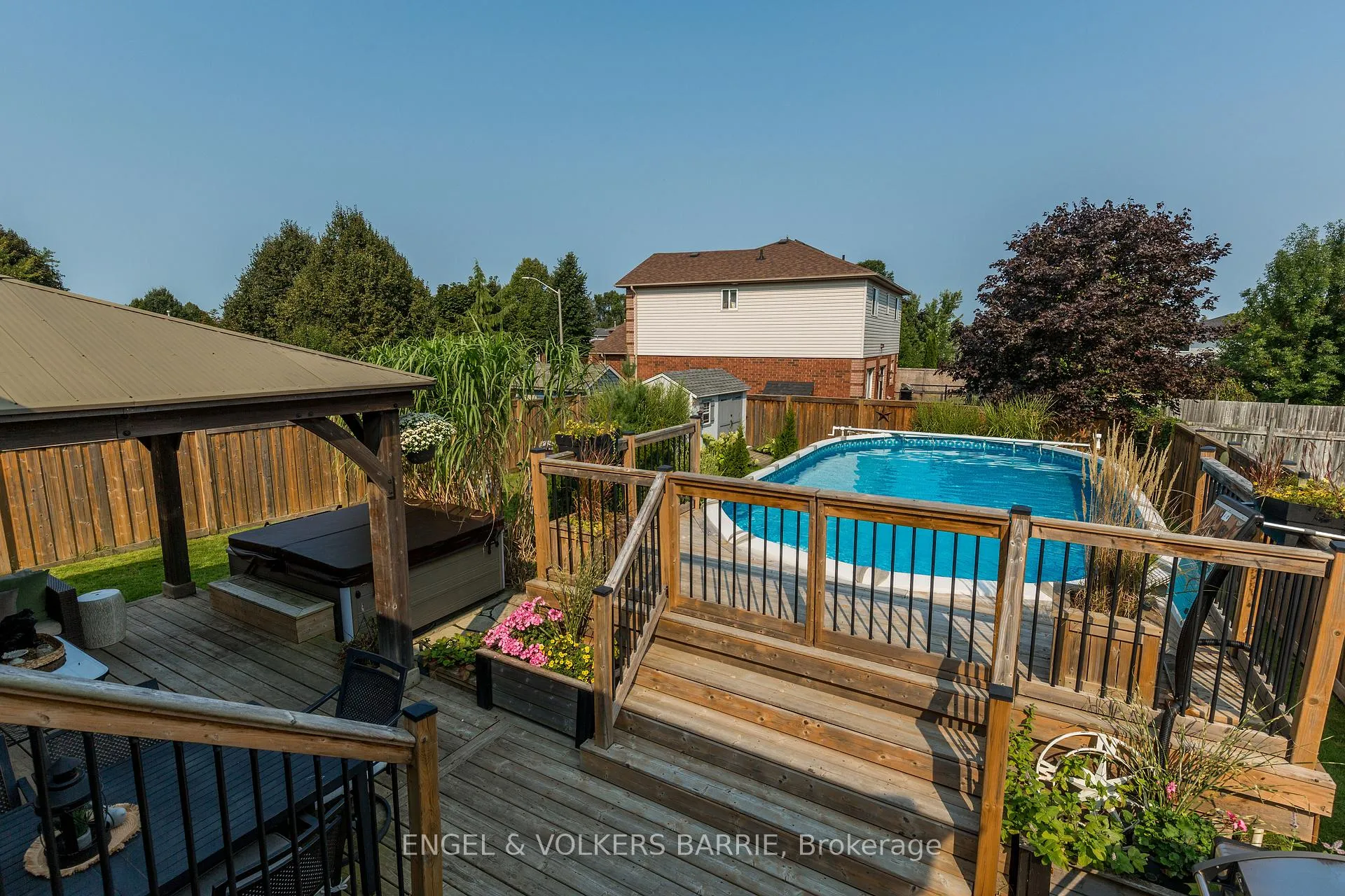 Photo 21 of 139 Columbia Road, Barrie, Holly — HOMEH