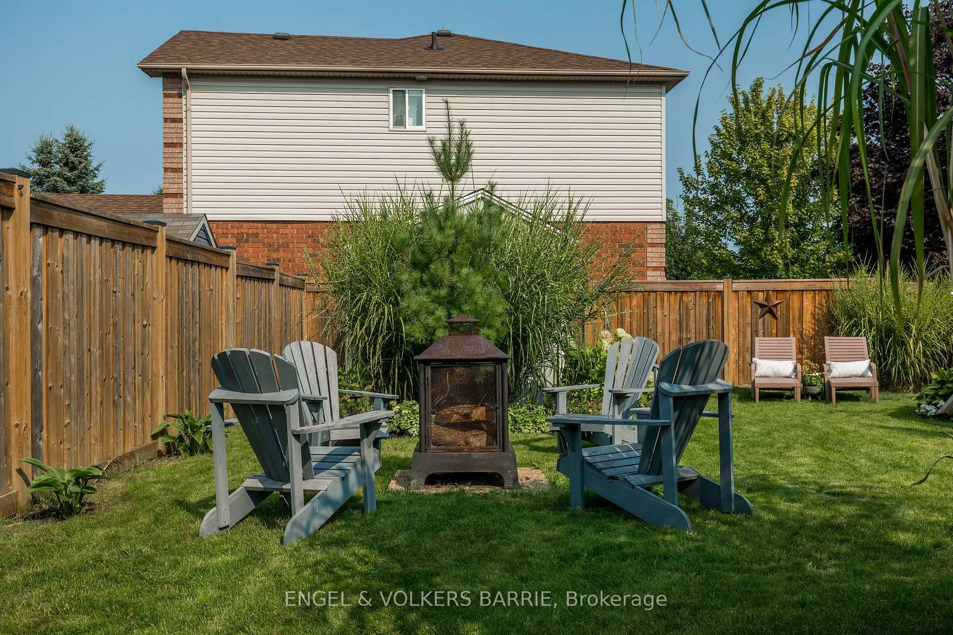 Photo 24 of 139 Columbia Road, Barrie, Holly — HOMEH