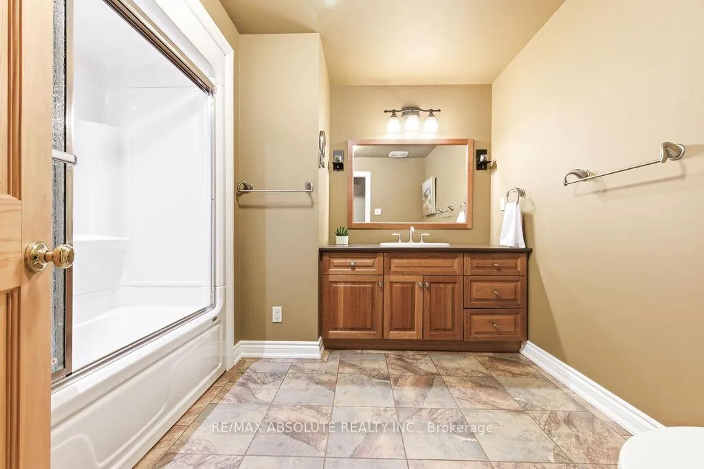 Photo 25 of 206 Deerwood Drive, Ottawa, Fitzroy Ward (South West) — HOMEH