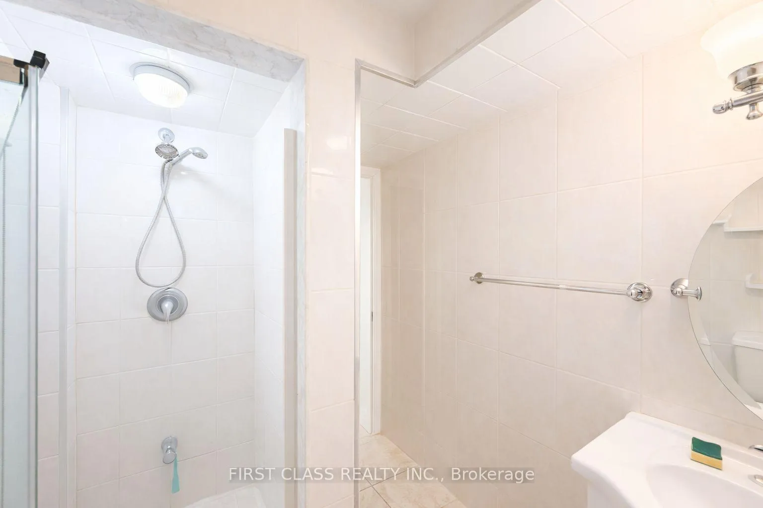 Photo 4 of Unit Bsmt, 27 Glenbury Drive, Vaughan, Brownridge — HOMEH