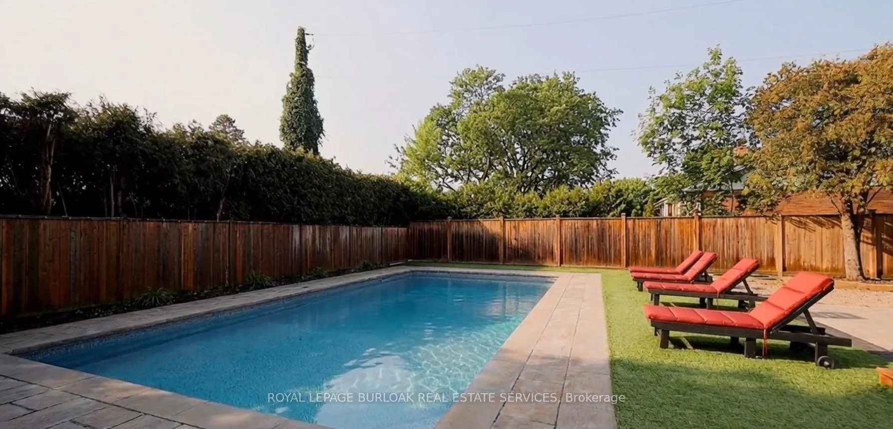 Photo 4 of 282 Pine Cove Road, Burlington, Roseland — HOMEH