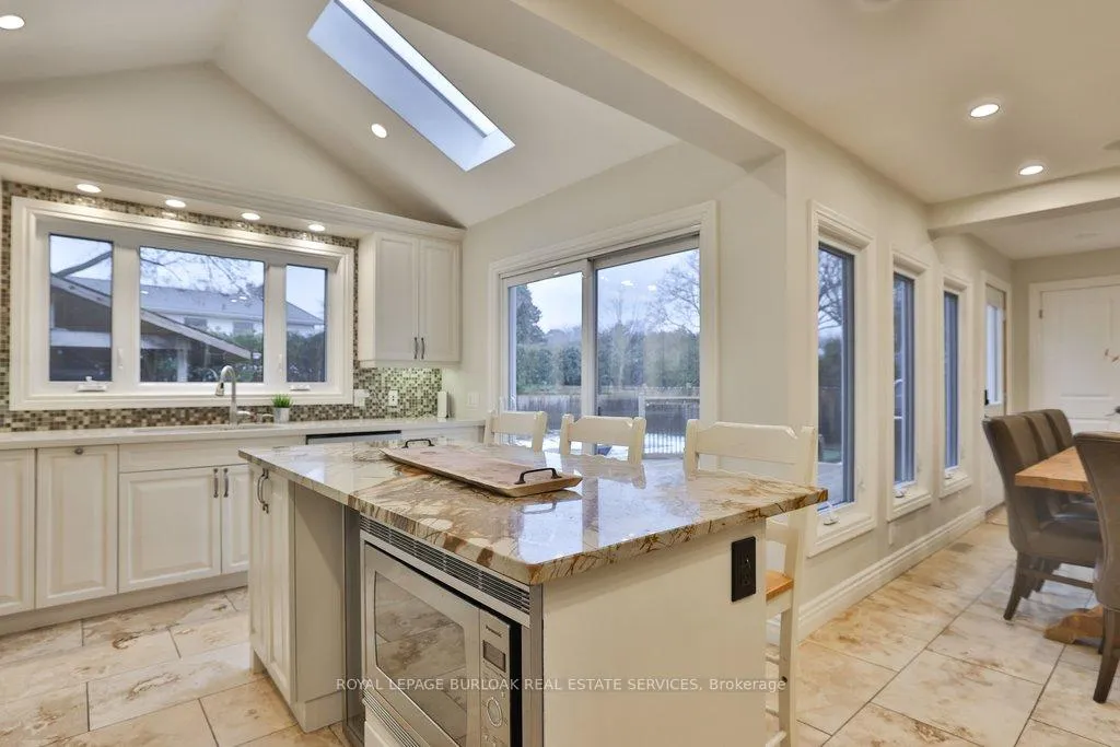 Photo 12 of 282 Pine Cove Road, Burlington, Roseland — HOMEH