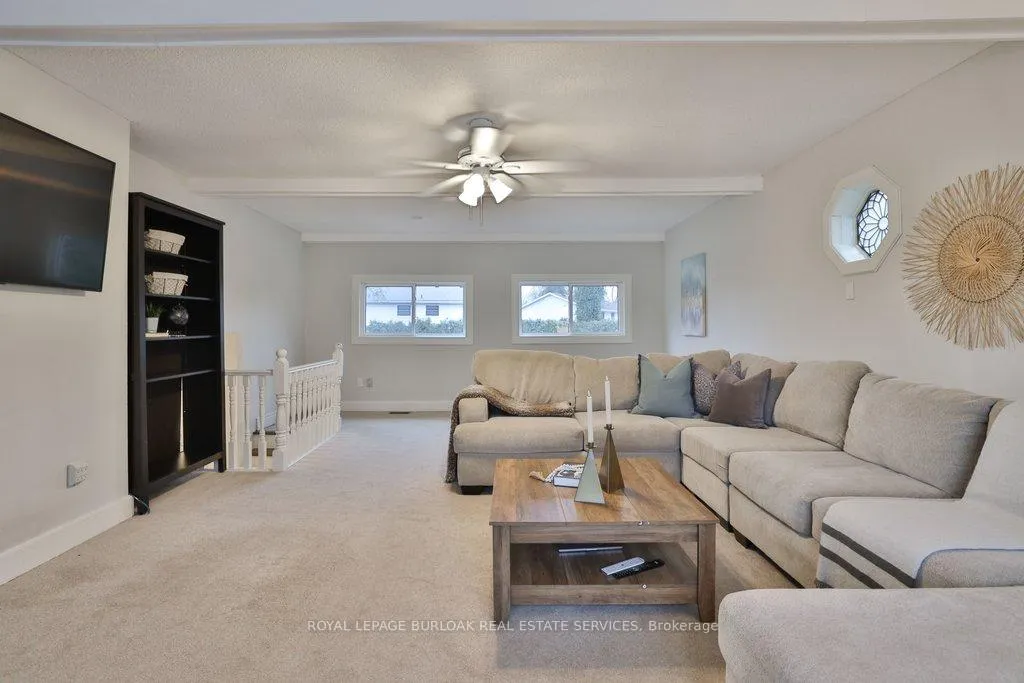 Photo 18 of 282 Pine Cove Road, Burlington, Roseland — HOMEH