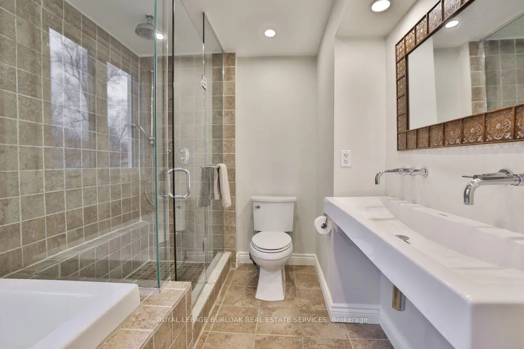 Photo 21 of 282 Pine Cove Road, Burlington, Roseland — HOMEH