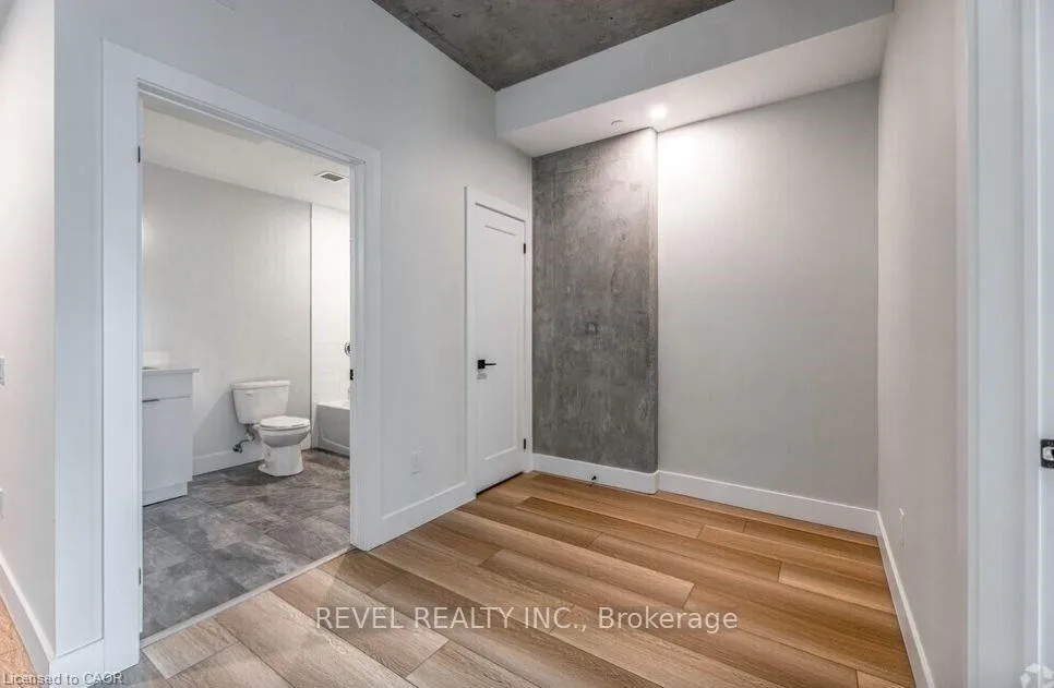 Photo 6 of Unit 801, 169 James Street S, Hamilton, Corktown — HOMEH
