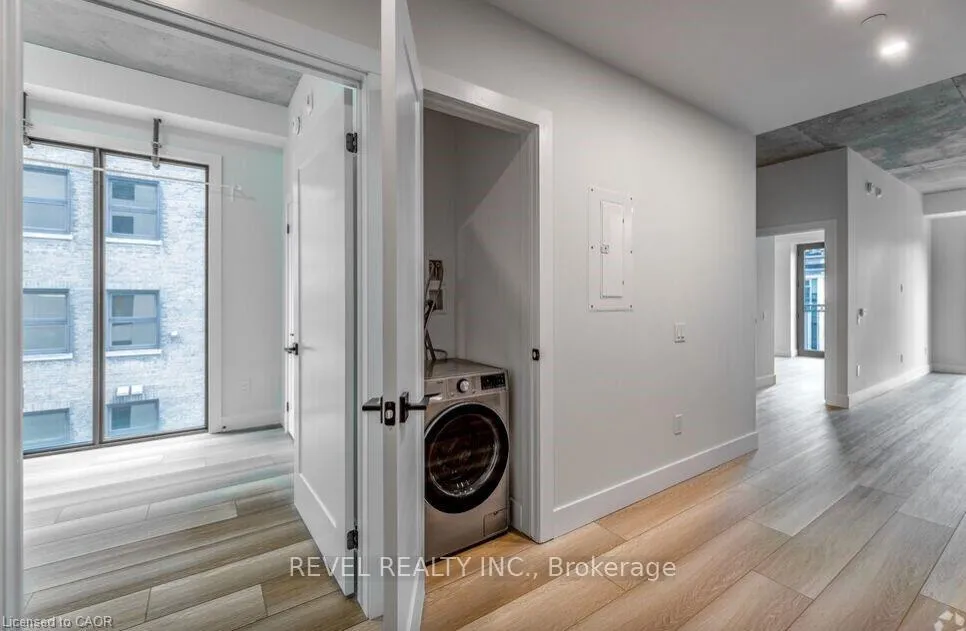 Photo 8 of Unit 801, 169 James Street S, Hamilton, Corktown — HOMEH