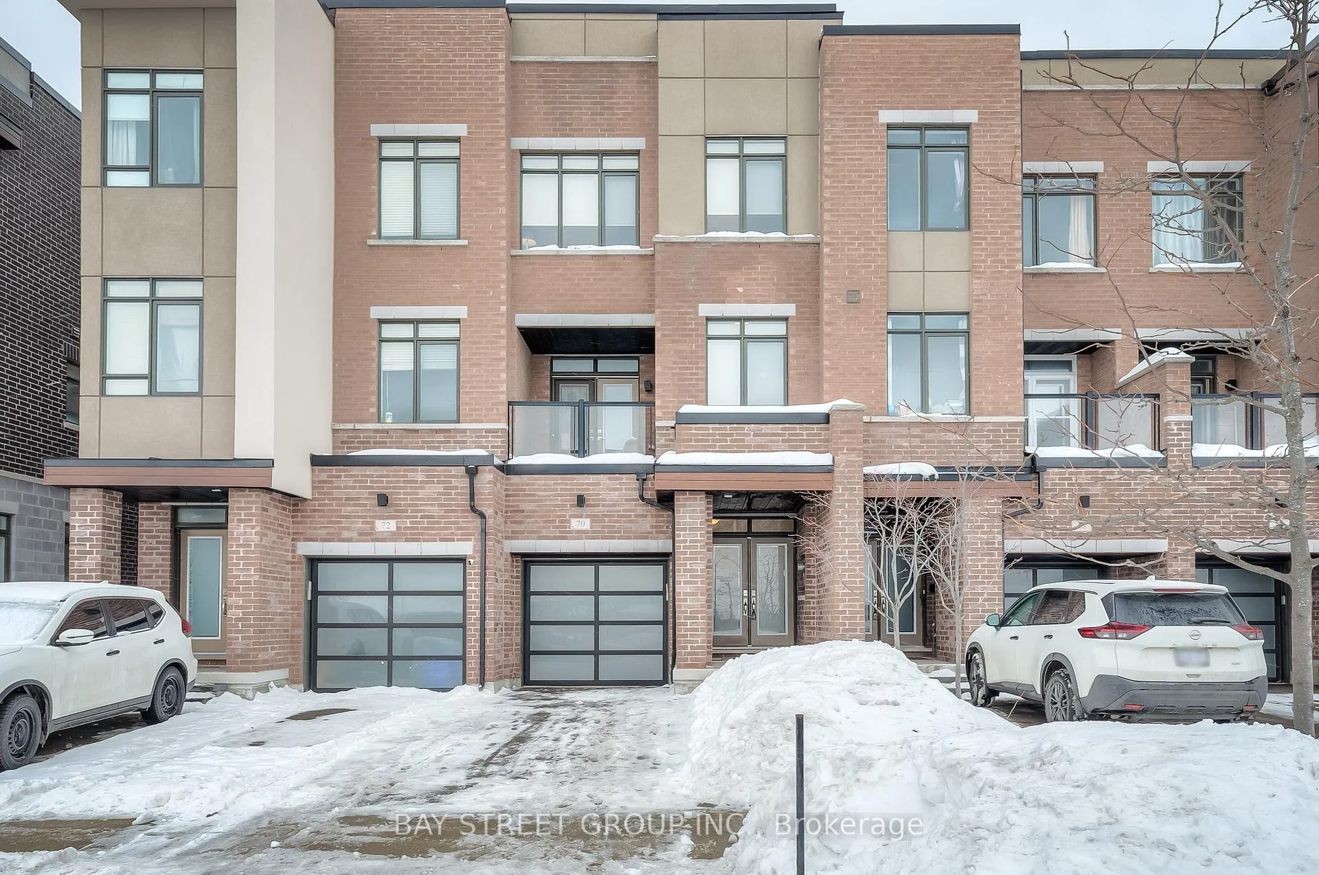 Photo 1 of 70 Salterton Circle, Vaughan, Rural Vaughan — HOMEH