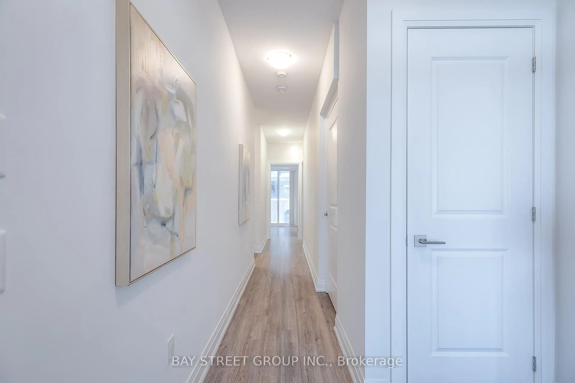 Photo 5 of 70 Salterton Circle, Vaughan, Rural Vaughan — HOMEH